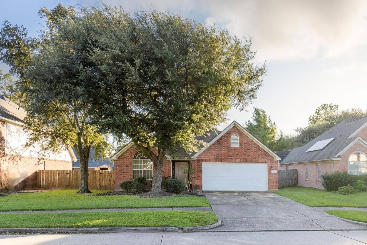 Surreydon Home Bush Airport Houston Exterior foto